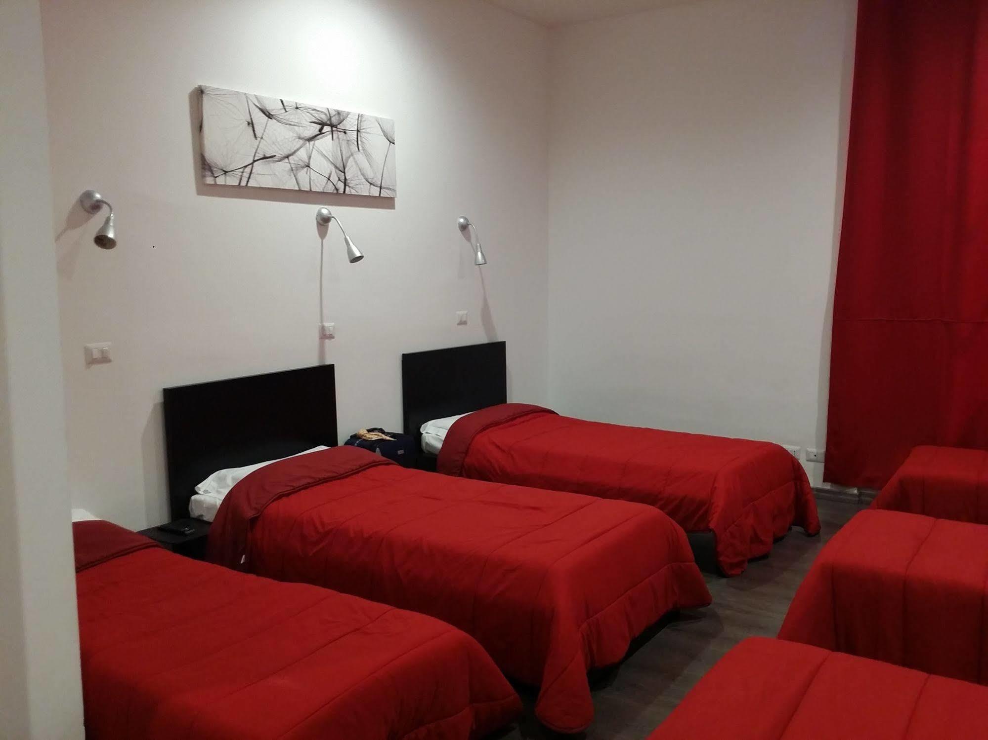 Отель The Roma House Экстерьер фото