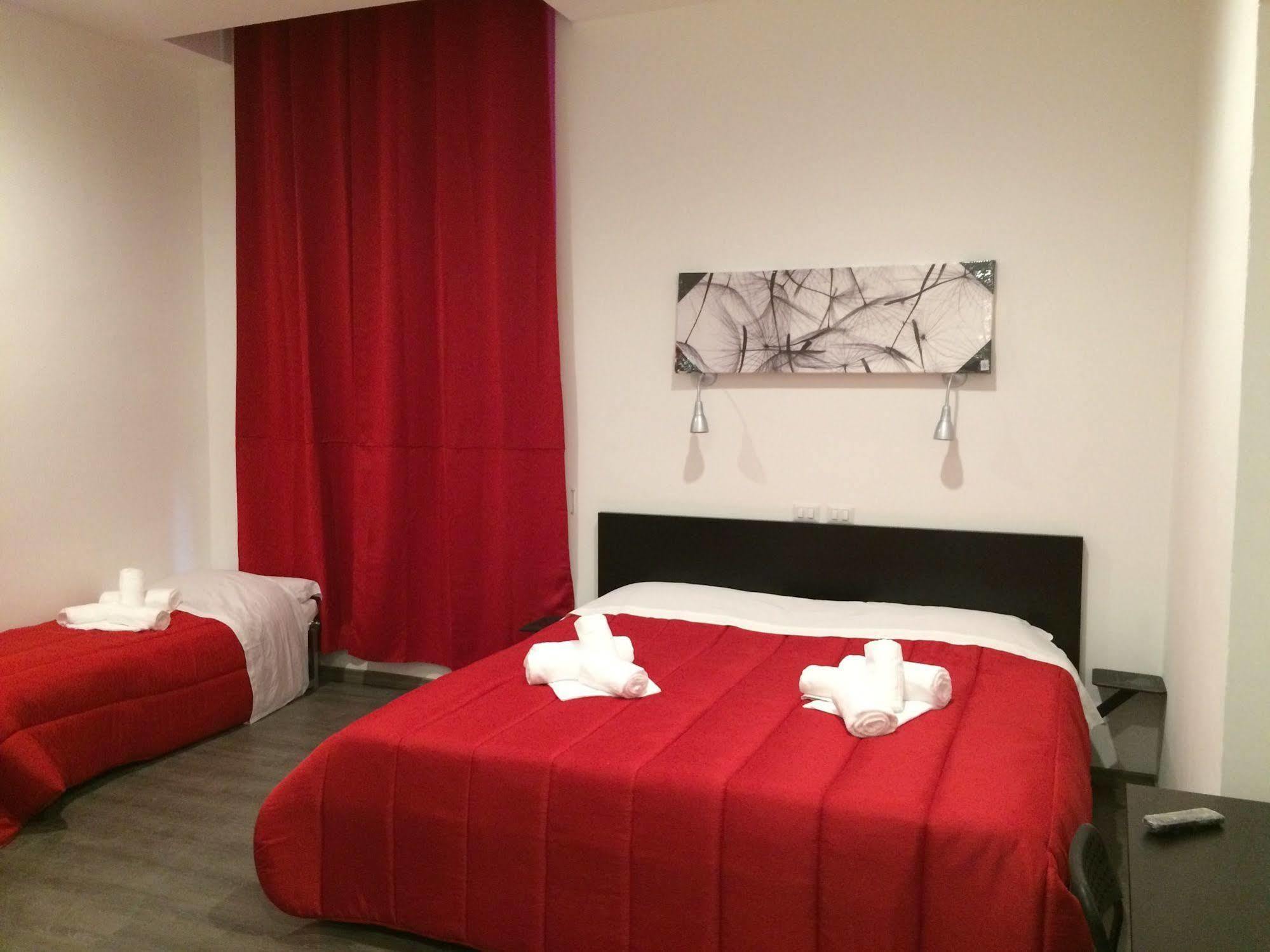 Отель The Roma House Экстерьер фото